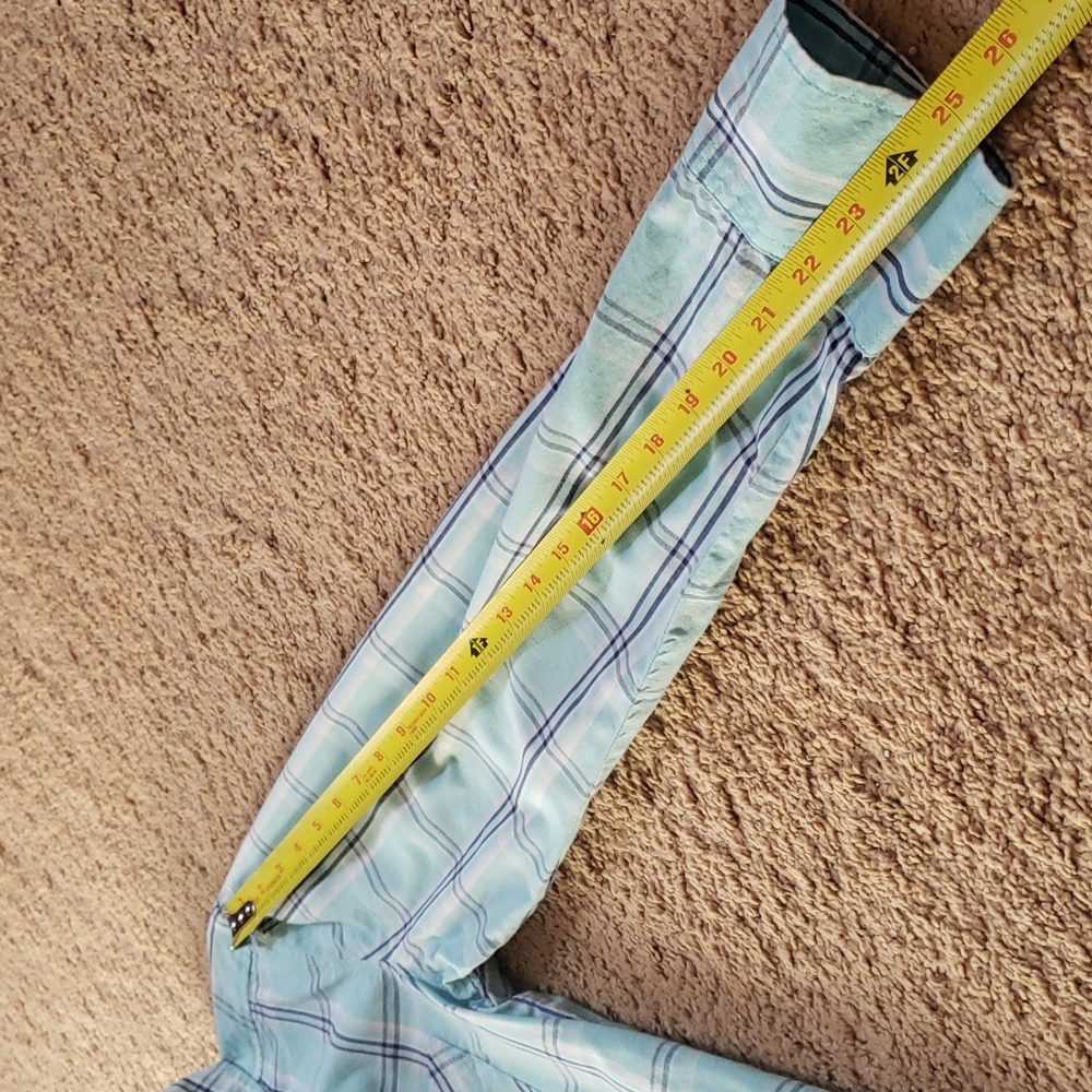 Basic button down sz L - Picture 8 of 10